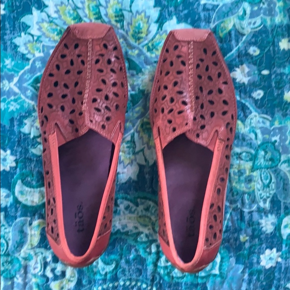 Taos leather shoes
